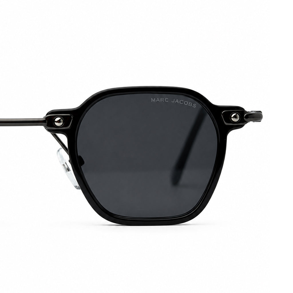 MARC JACOBS
