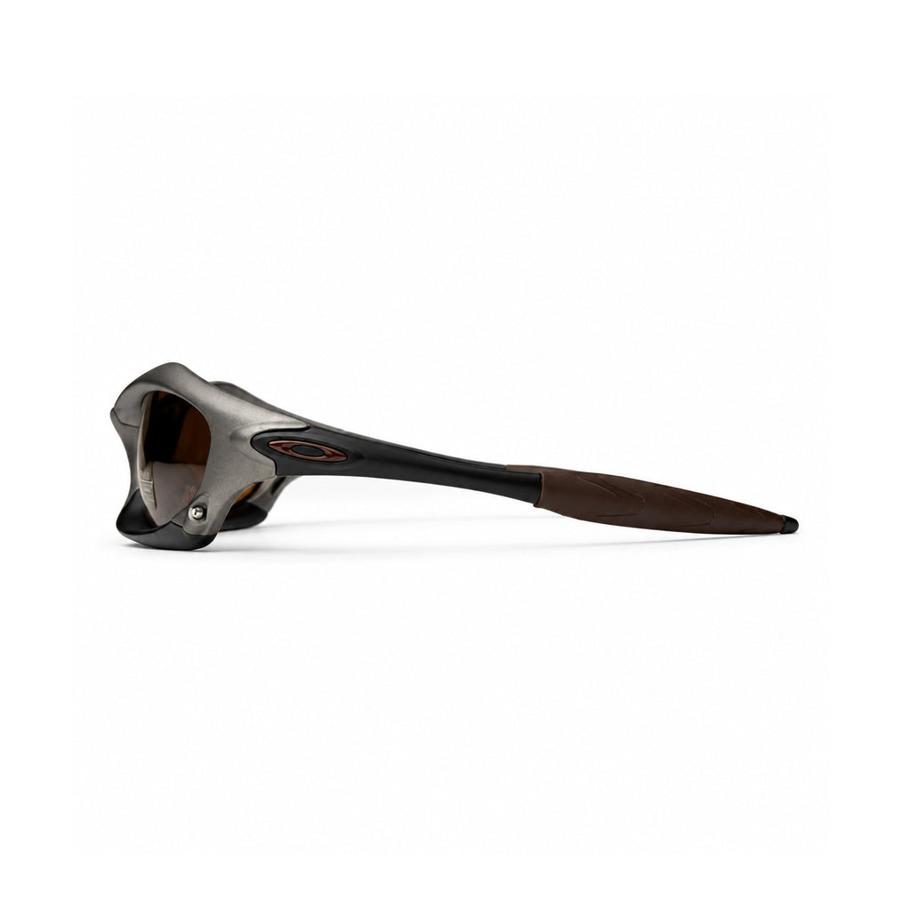 OAKLEY -