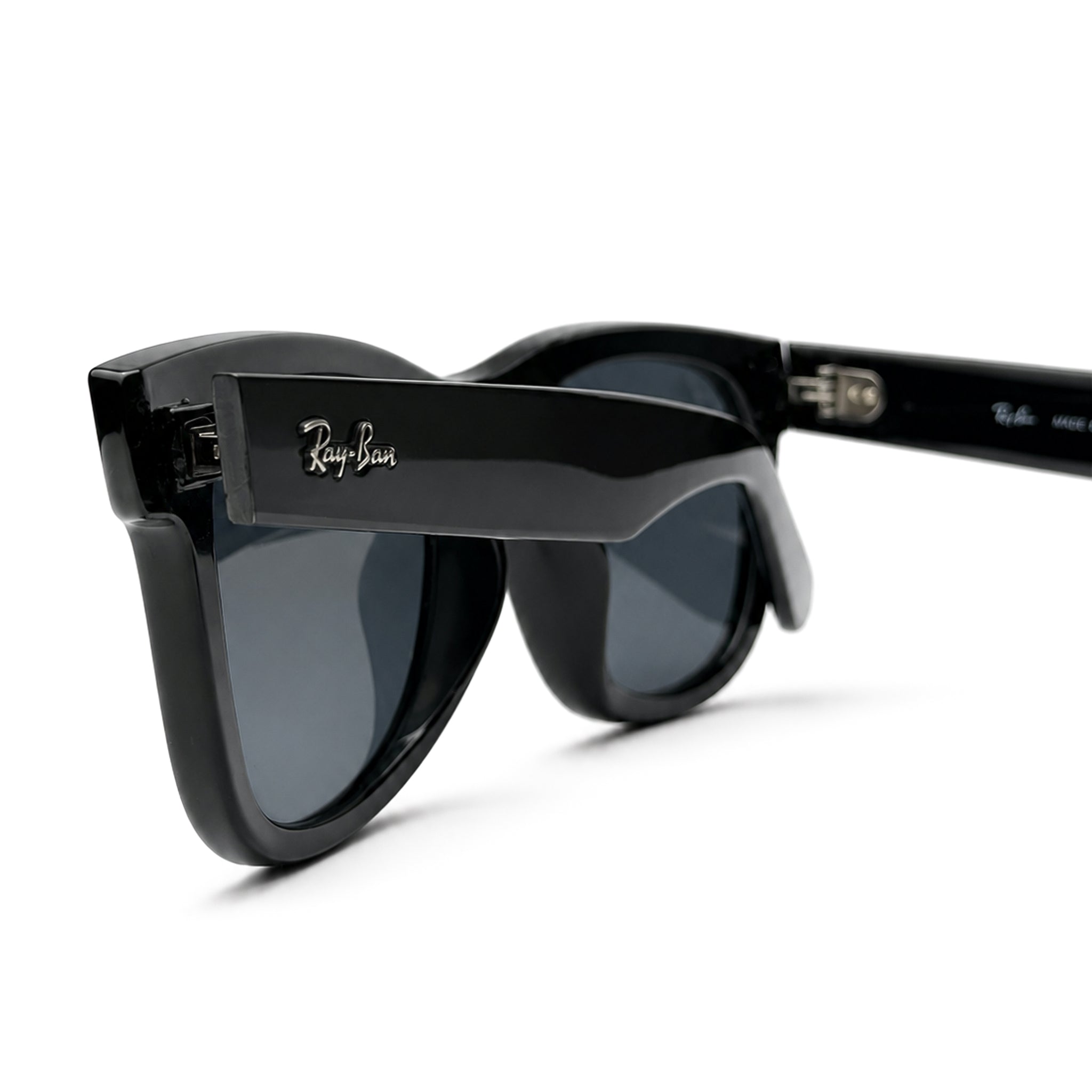 RAY-BAN
