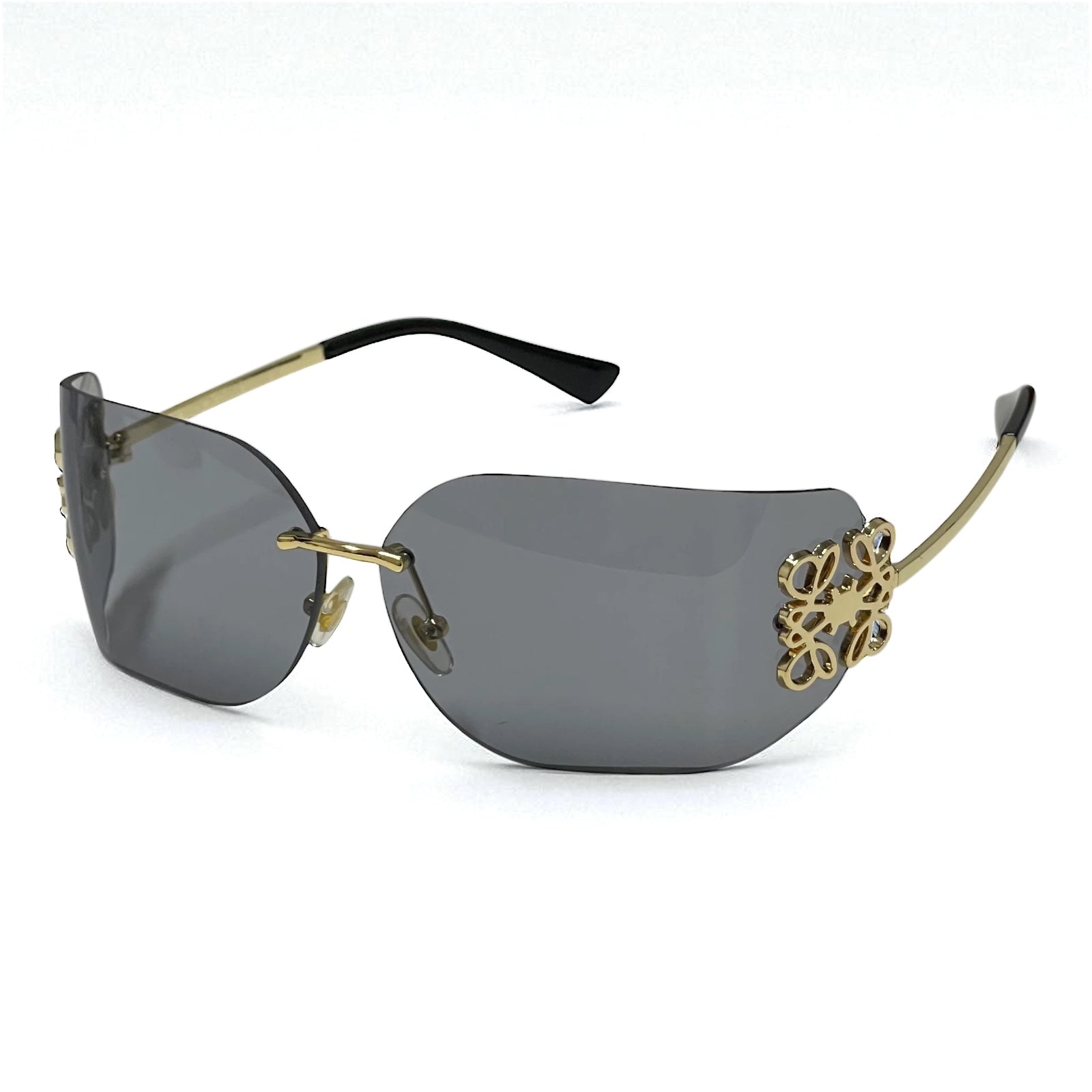 Luo Yi sunglasses